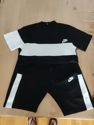 Conjunto deportivo  niño negro/blanco