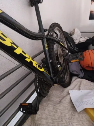 Bicicleta B-Pro 24 Negra y Amarilla a estrenar