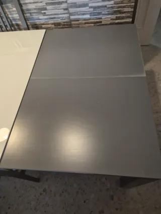 Mesa Comedor Madera 1,20 a 1,80 y 4 sillas.