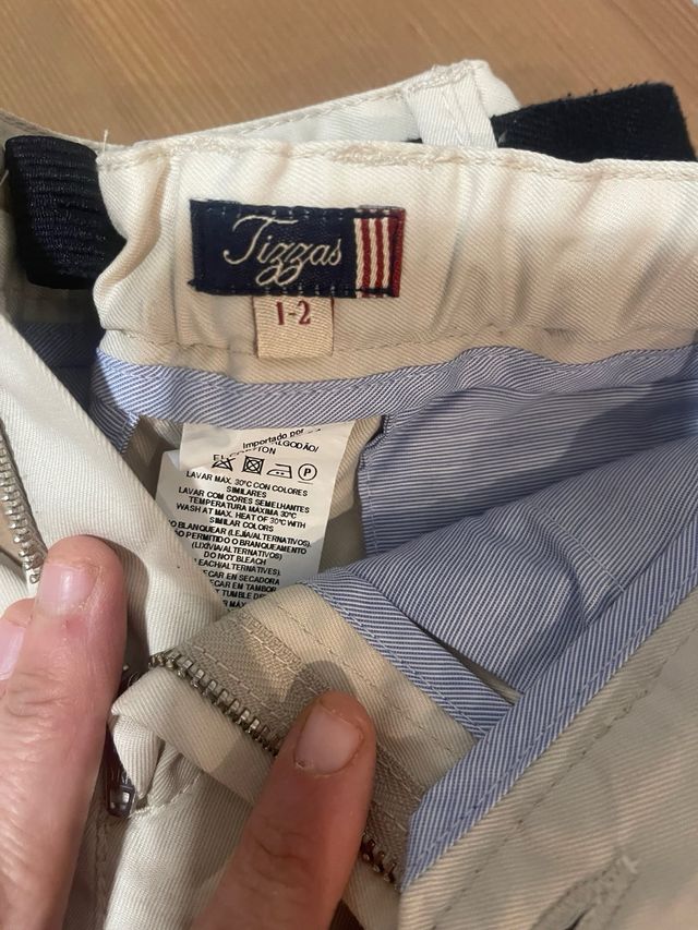 Pantalón niño TIZZAS beige con cinturón talla 1-2