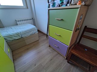 Habitación infantil con dos camas literas