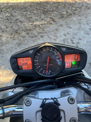 Suzuki GSR600 2008.