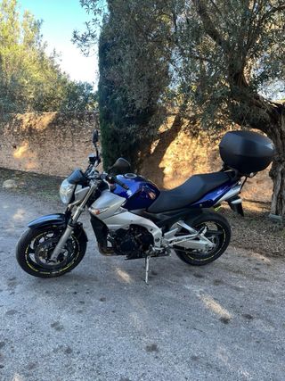 Suzuki GSR600 2008.
