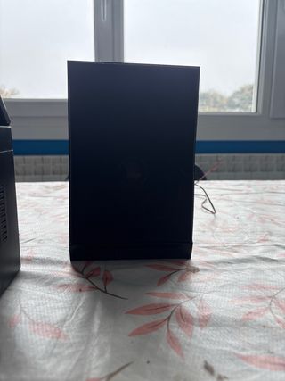 Microcadena CD/MP3 con altavoces y mando.