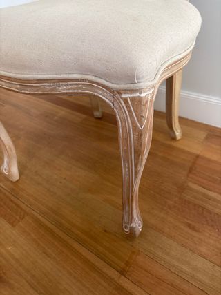 Silla estilo francés tapizada