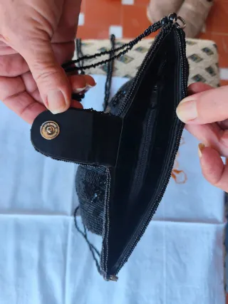 Bolso de hombro con pedrería