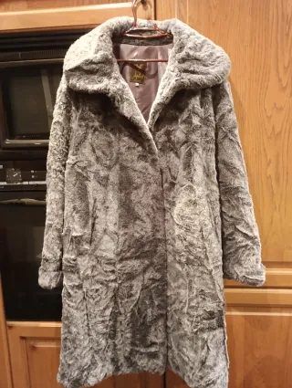 Abrigo de pelo gris Apolla