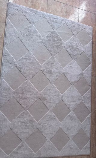 Alfombra Beige y Gris Diseño Diamantes
