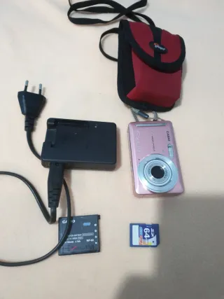 Cámara Casio EXILIM 10.1 MP Rosa