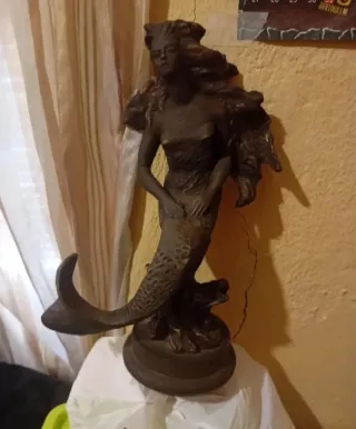 Figura de Bronce de Sirena