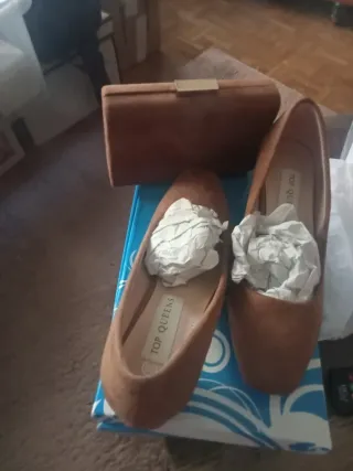 Zapatos y bolso Top Queens marrón