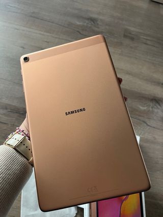 Samsung Galaxy Tab A Dorado rosado + 2 fundas