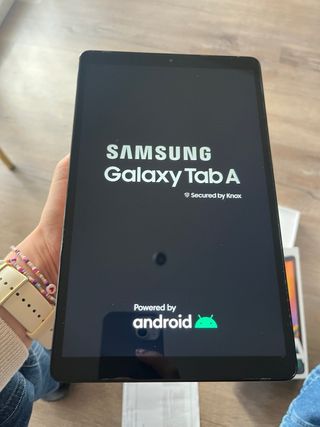 Samsung Galaxy Tab A Dorado rosado + 2 fundas