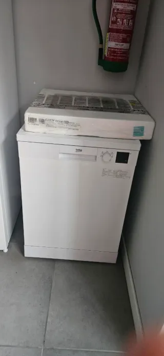 Lavavajillas Beko DVN05320W Blanco