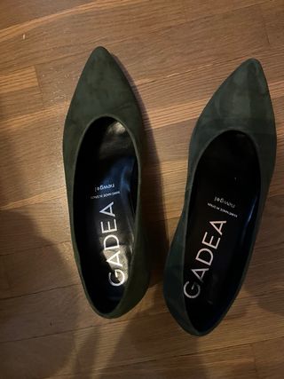 Zapatos GADEA verde oliva con plantilla de gel.