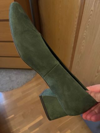 Zapatos GADEA verde oliva con plantilla de gel.