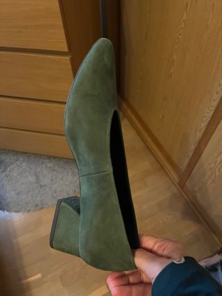 Zapatos GADEA verde oliva con plantilla de gel.