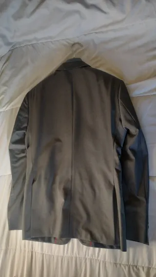 Traje Roy Robson Gris y Corbata Roja Calvin Klein