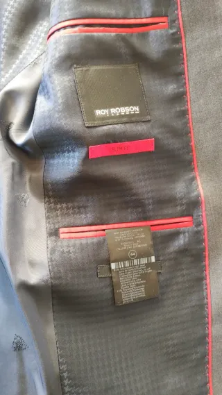 Traje Roy Robson Gris y Corbata Roja Calvin Klein