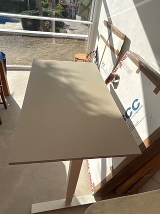 Mesa escritorio IKEA regulable altura