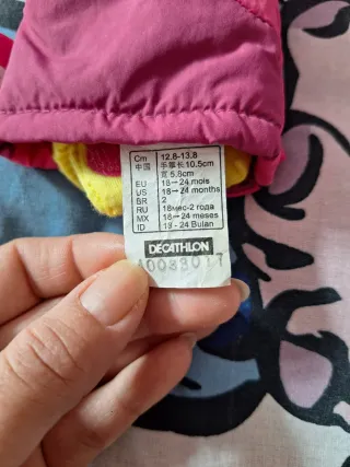 Manoplas para bebé color rosa y rojo