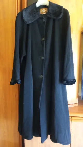 Abrigo negro largo talla XL