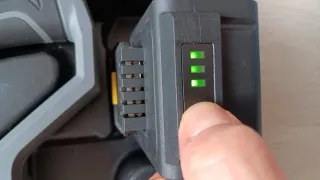 Taladro percutor Powerland 20V