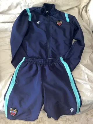Conjunto Macron Levante UD Azul y Turquesa