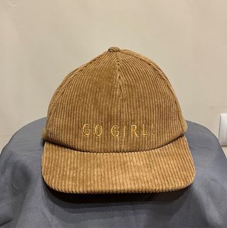 Gorra pana Stradivarius GO GIRL