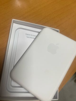 iPhone Battery Pack MagSafe A2384