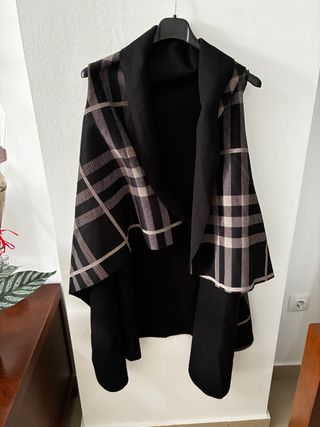 Poncho con mangas cuadros