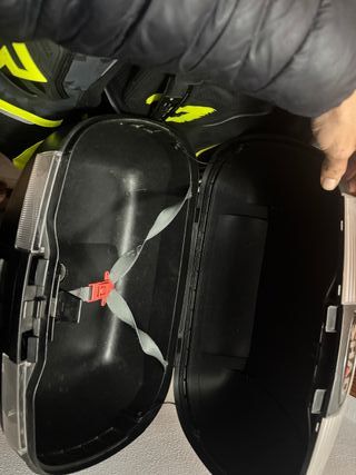 Maleta con soporte Shad SH45