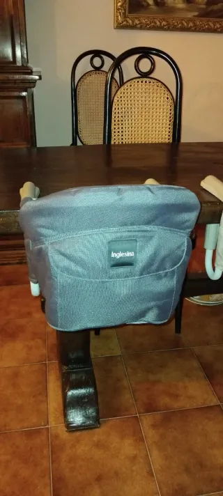 Seggiolino da tavolo per bambini,disponibili due