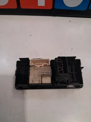 Mando espejos y altura luces Toyota Avensis