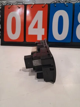 Mando espejos y altura luces Toyota Avensis