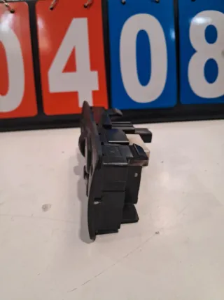 Mando espejos y altura luces Toyota Avensis