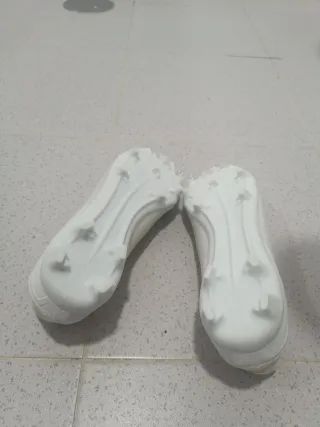 Botas Adidas F50 Blancas y Doradas sin estrenar