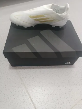 Botas Adidas F50 Blancas y Doradas sin estrenar