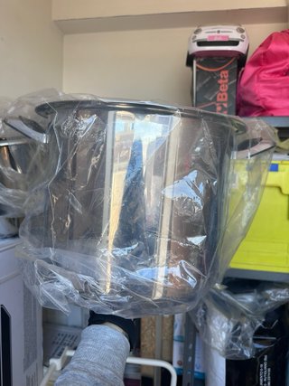 Pentole giganti in acciaio inox con manici