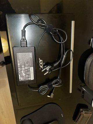 Portátil Acer Aspire 7 71G-589W  NEGOCIABLE...