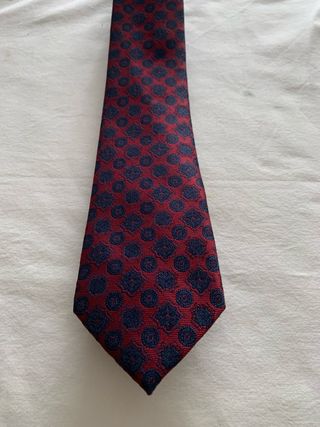 Corbata de seda con estampado floral
