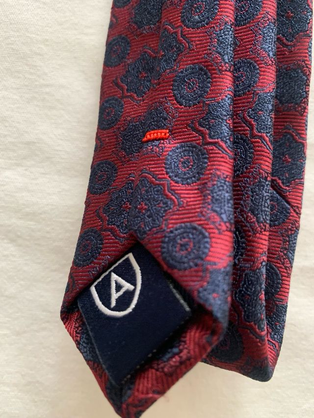 Corbata de seda con estampado floral