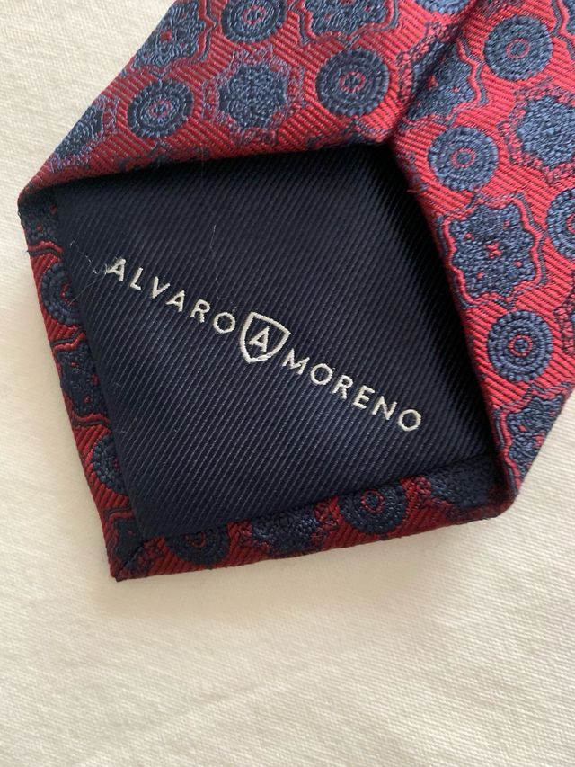 Corbata de seda con estampado floral