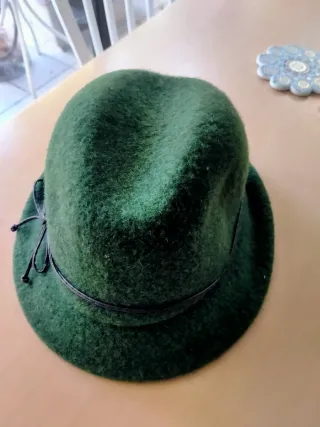 Sombrero alemán de fieltro verde