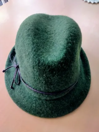 Sombrero alemán de fieltro verde