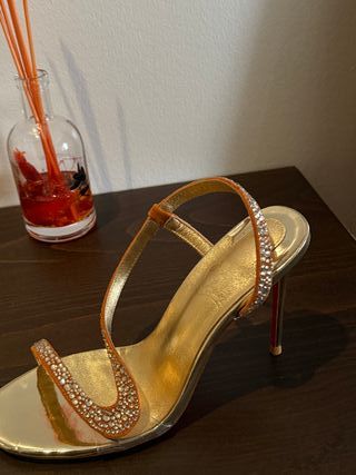 Christian Louboutin Sandalias Doradas Tacon