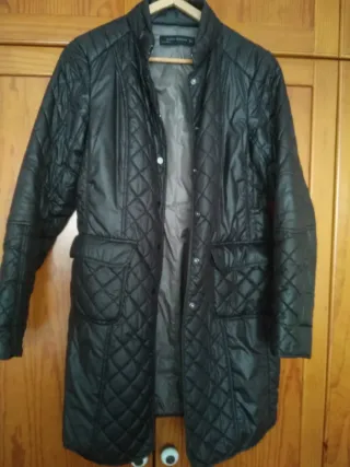 Abrigo acolchado Zara negro