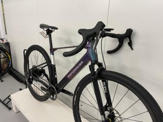 BICI ELECTRICA GRAVEL MONDRAKER DUSTY CARBON XR T.
