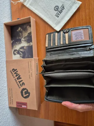 Cartera, monedero mujer piel tejida kaki