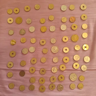 Lote de monedas: Pesetas y varias